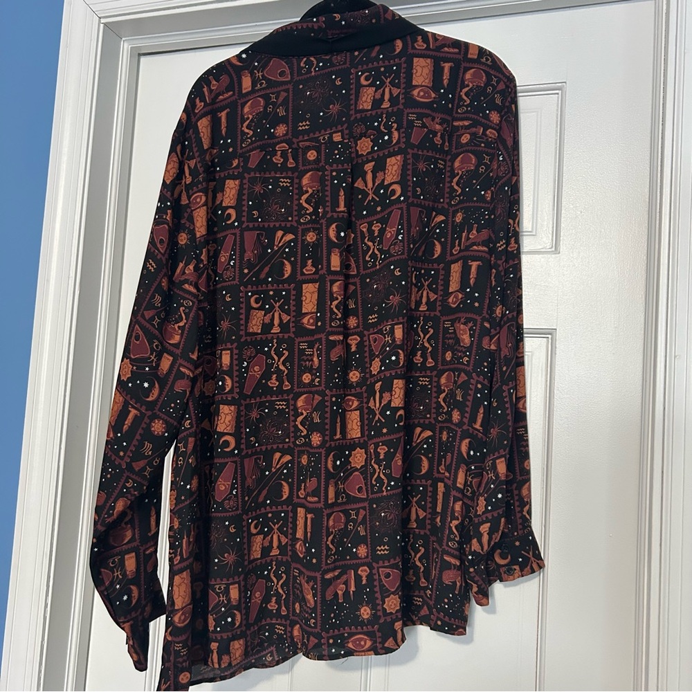 NWT Torrid Disney Hocus Pocus size 3X tie neck long sleeve blouse Halloween plus - Picture 12 of 12
